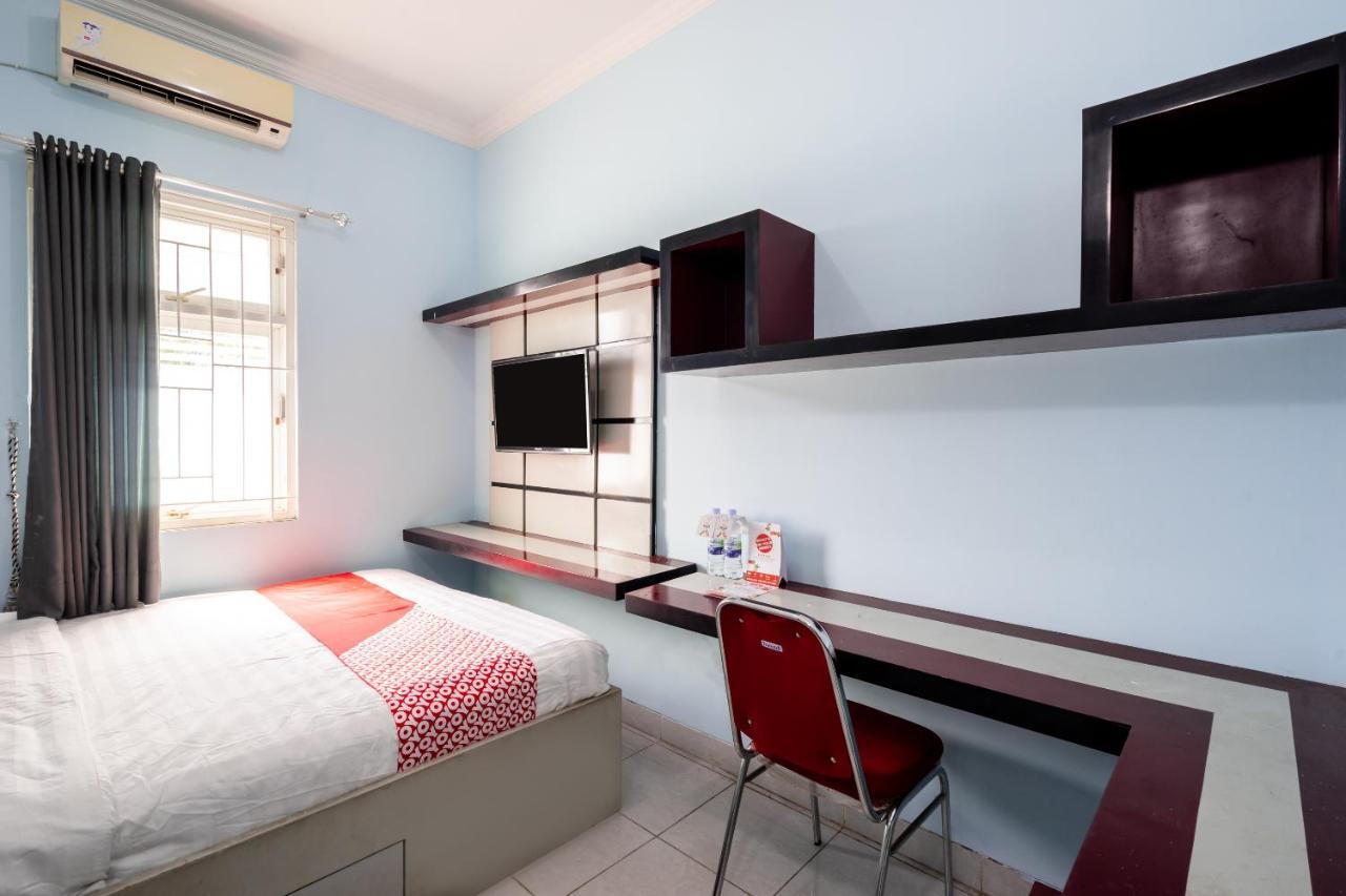 Oyo 1829 Zaira House Hotel